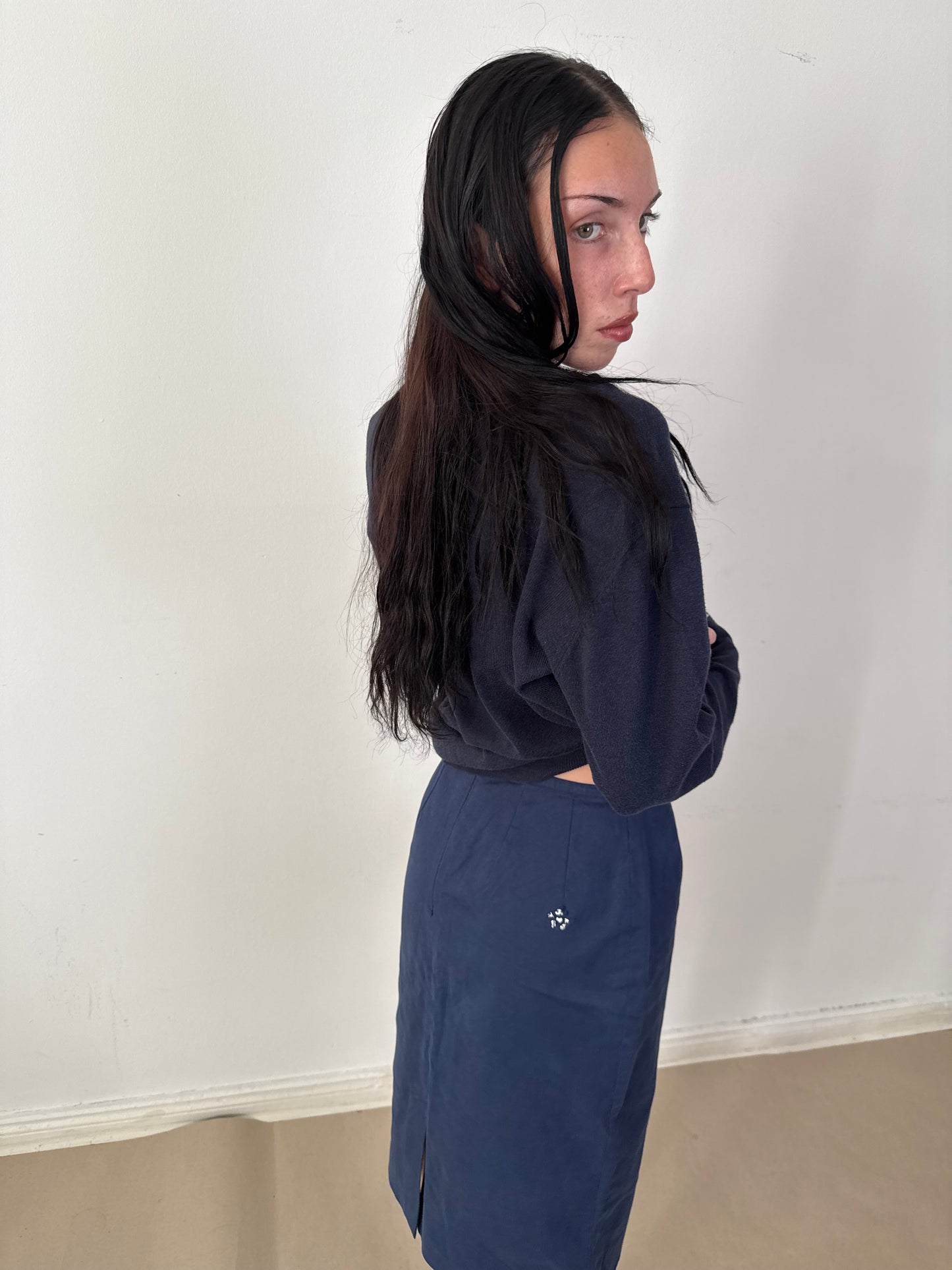 2000s light vneck sweater