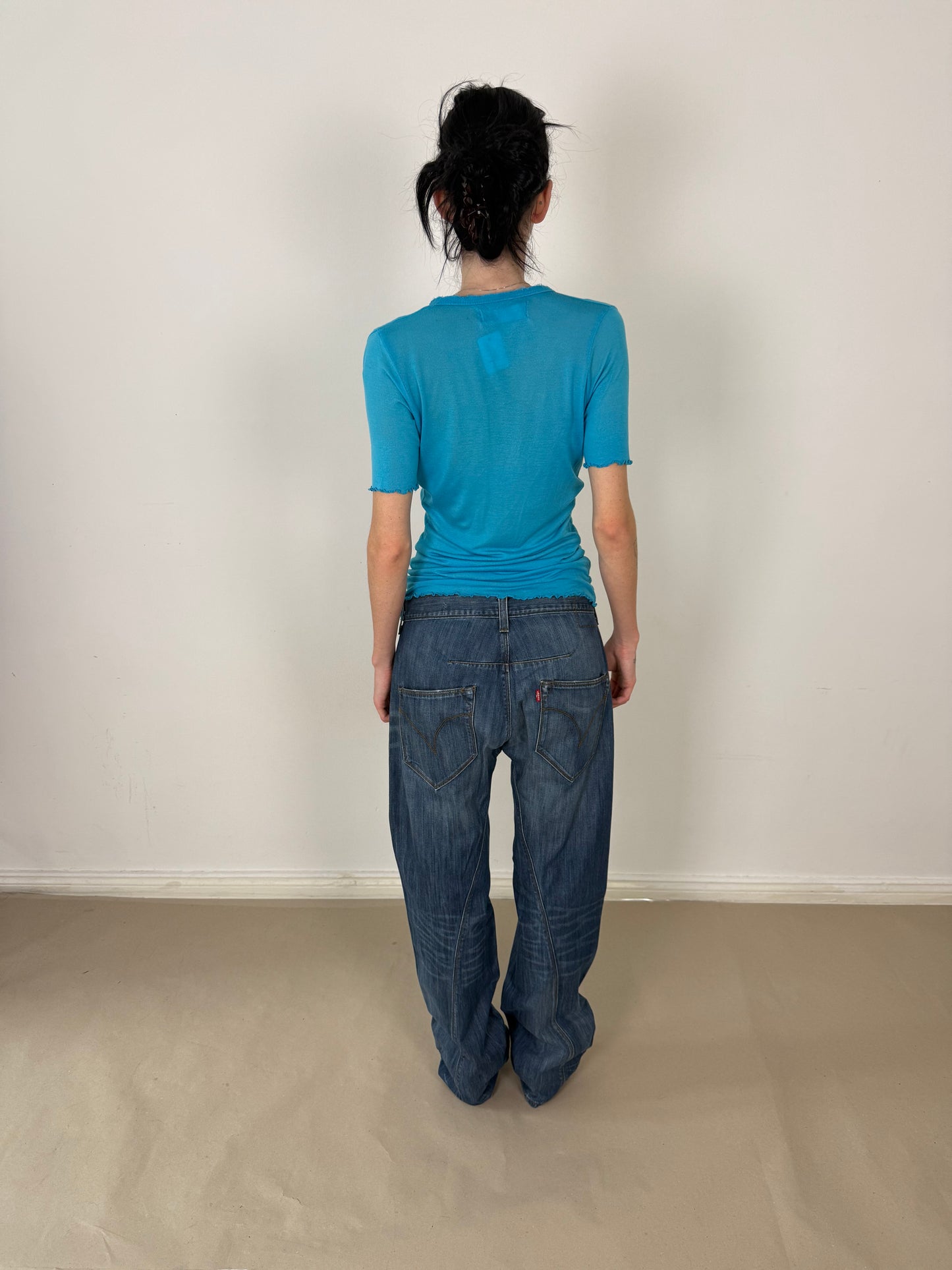 2000s turquoise vneck top