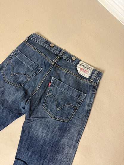 1990s Levi’s antiform button W31