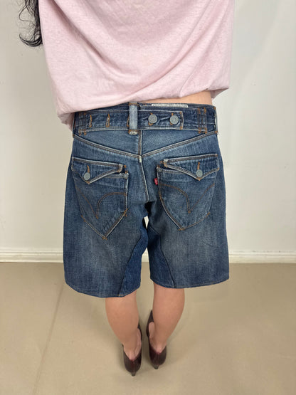 2000s Levi’s engineered button back shorts W29