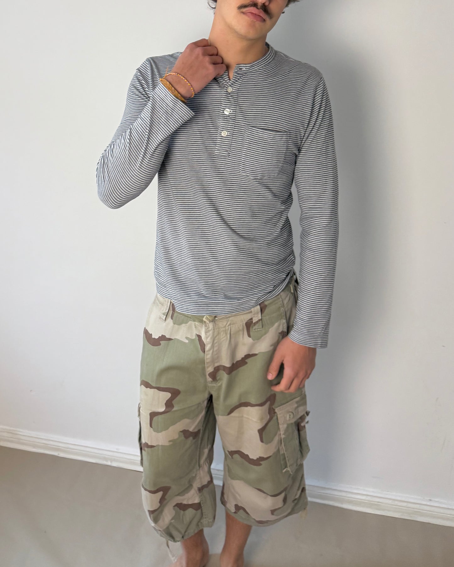 2000s henley longsleeve