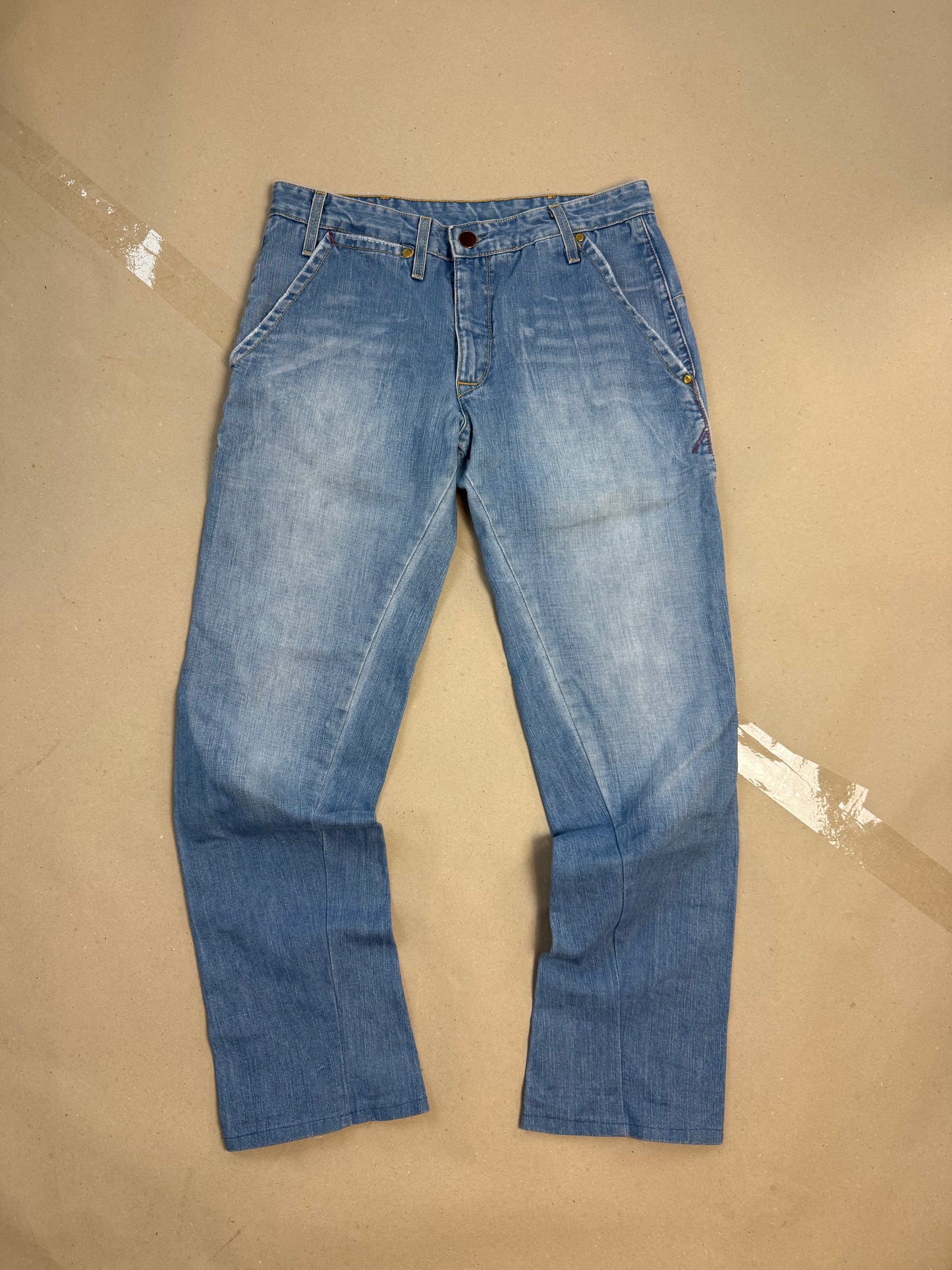 2000s Levi’s engineered W29
