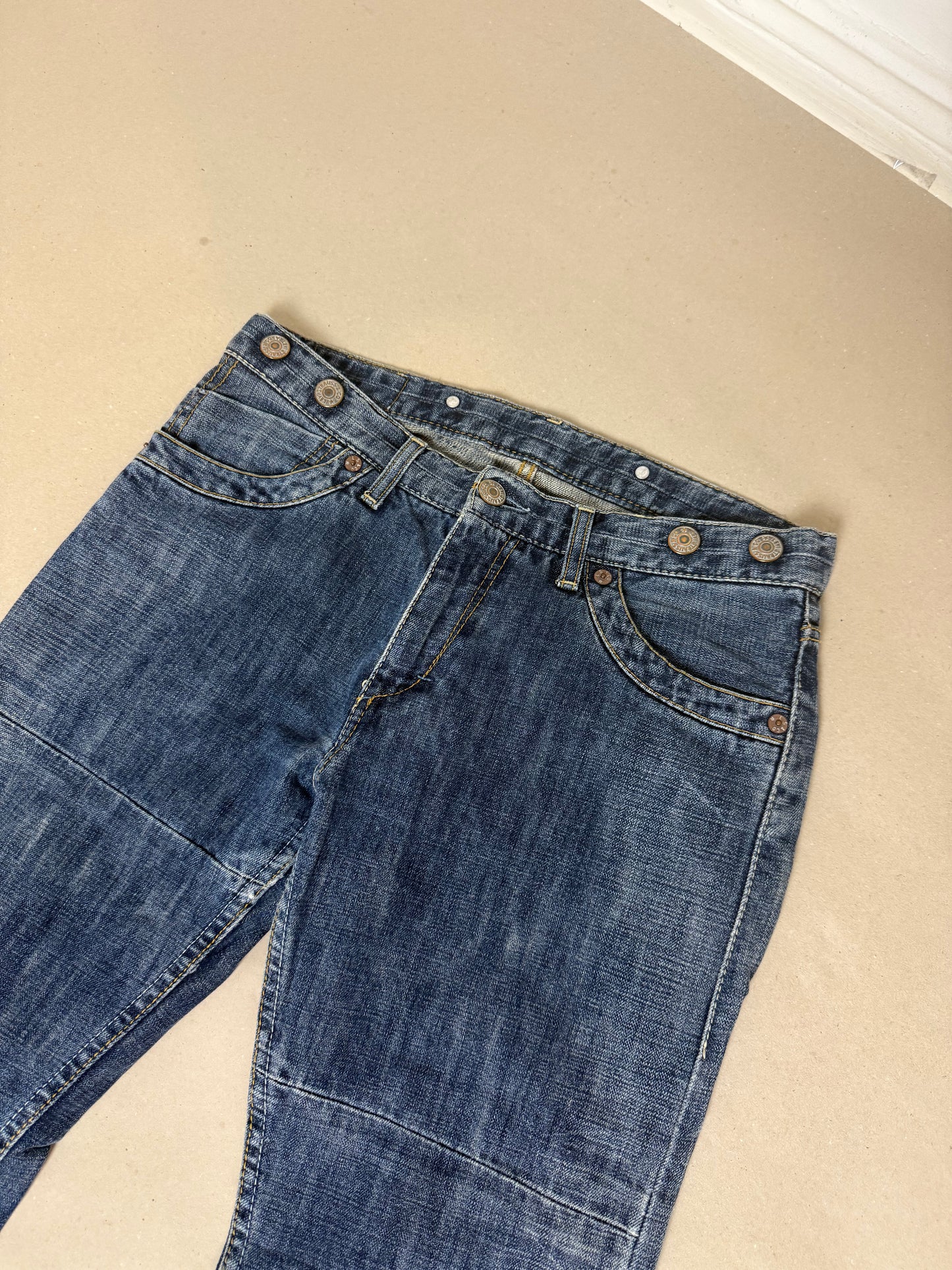 1990s Levi’s antiform button W31