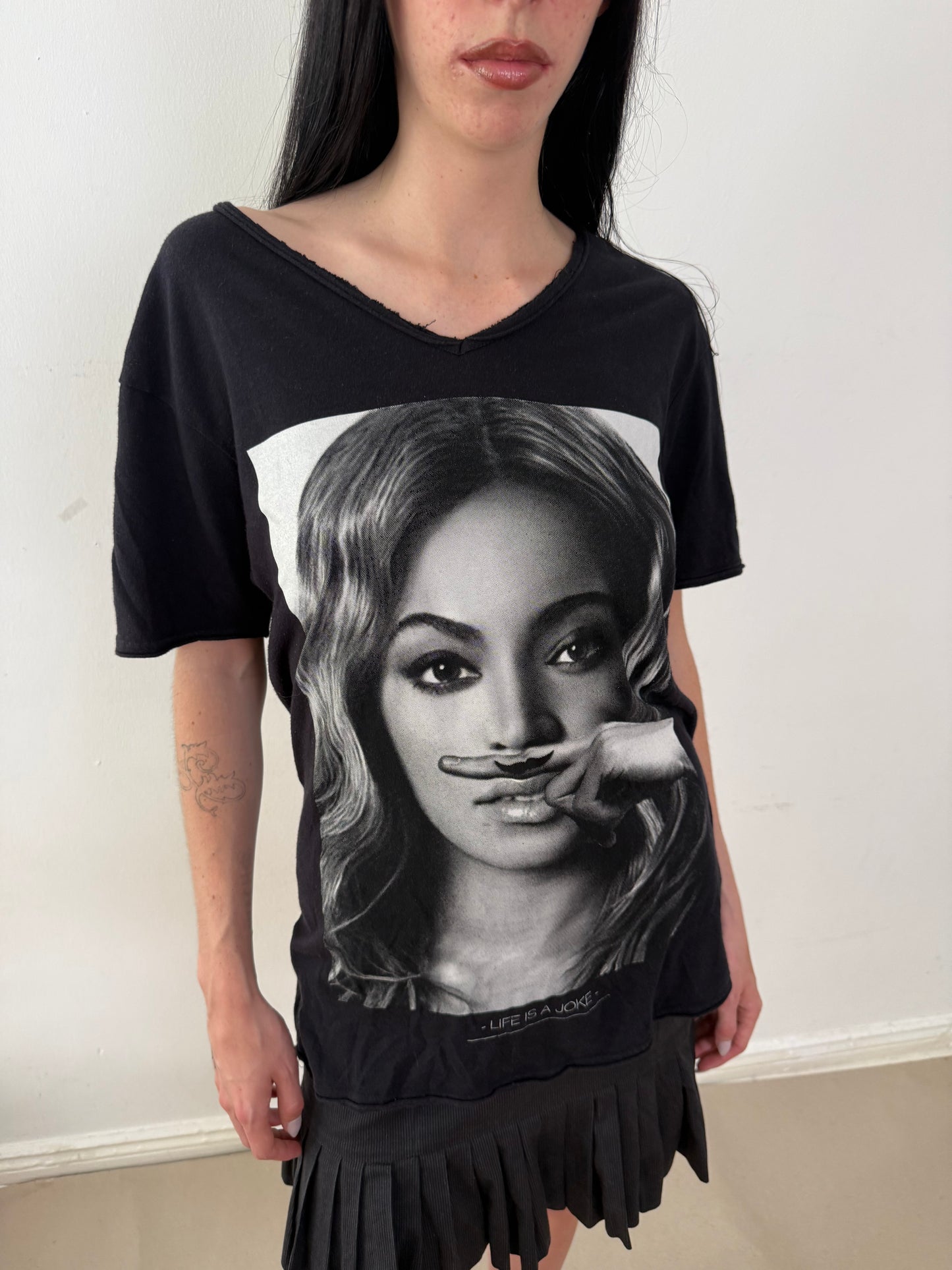 2010s graphic tee
