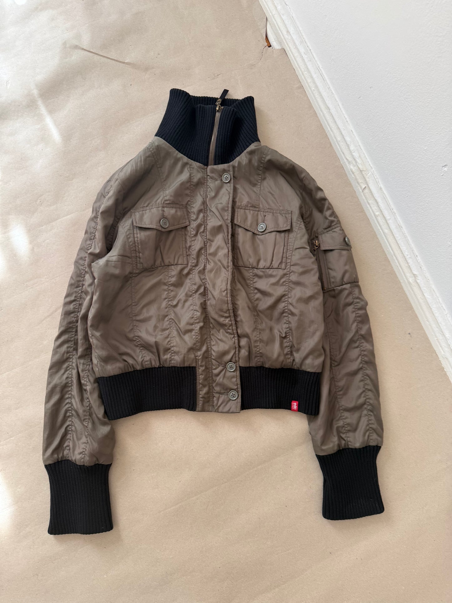 2000s cropped bomber jacket