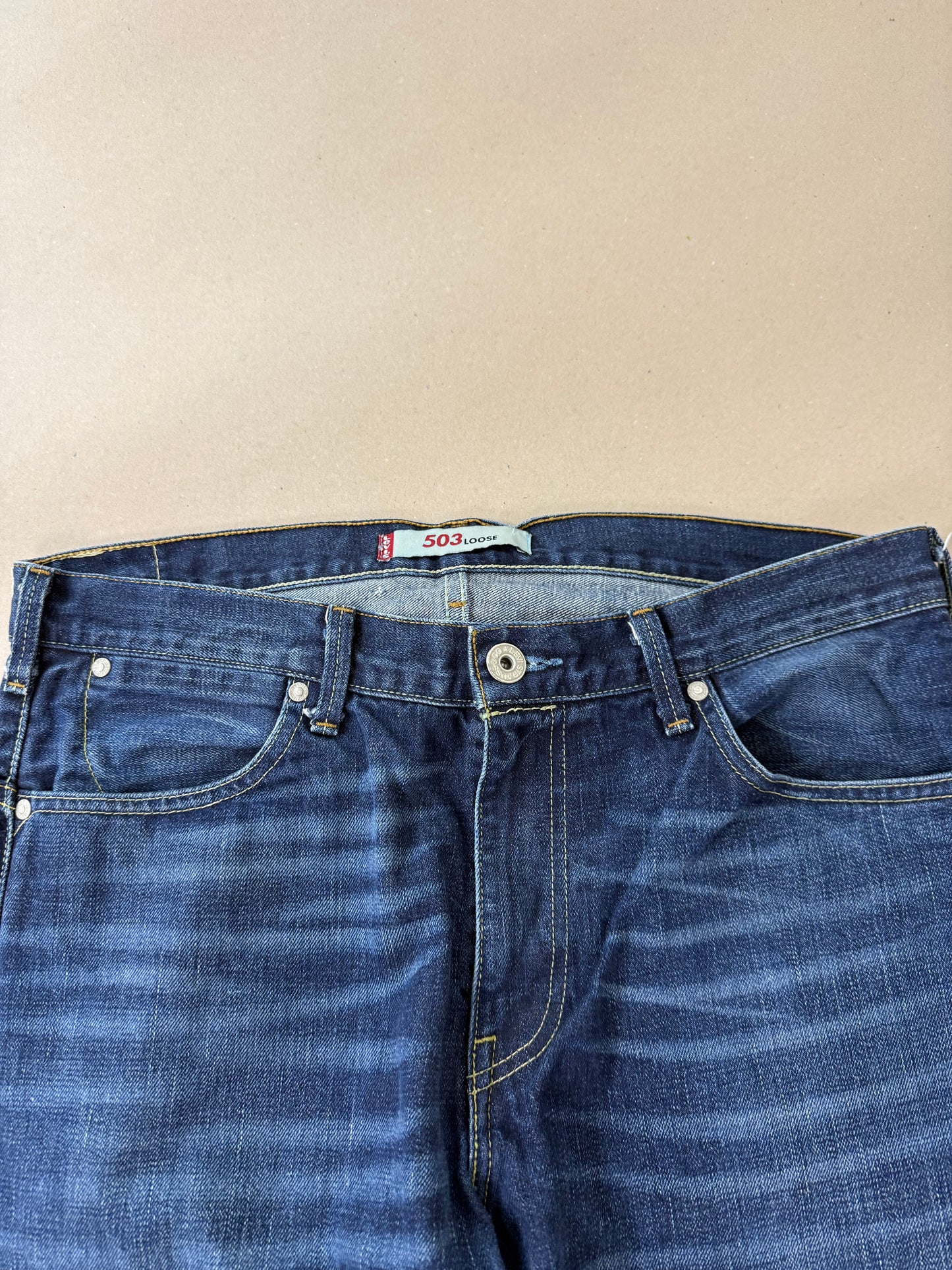 2000s Levi’s 503 buckle W