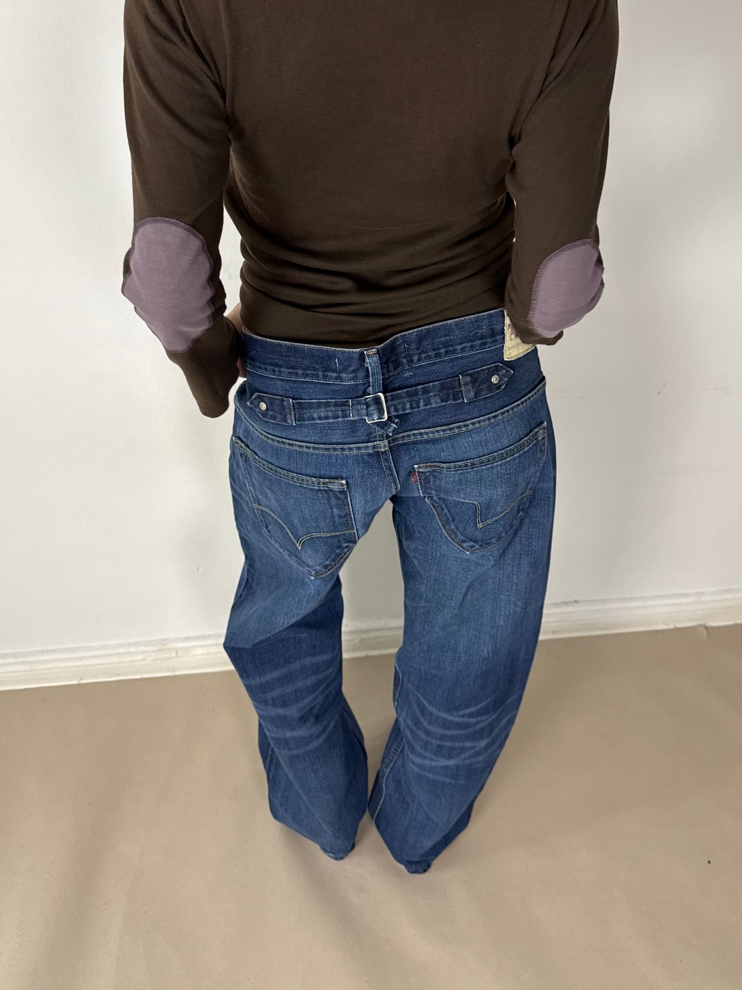 2000s Levi’s 503 buckle W