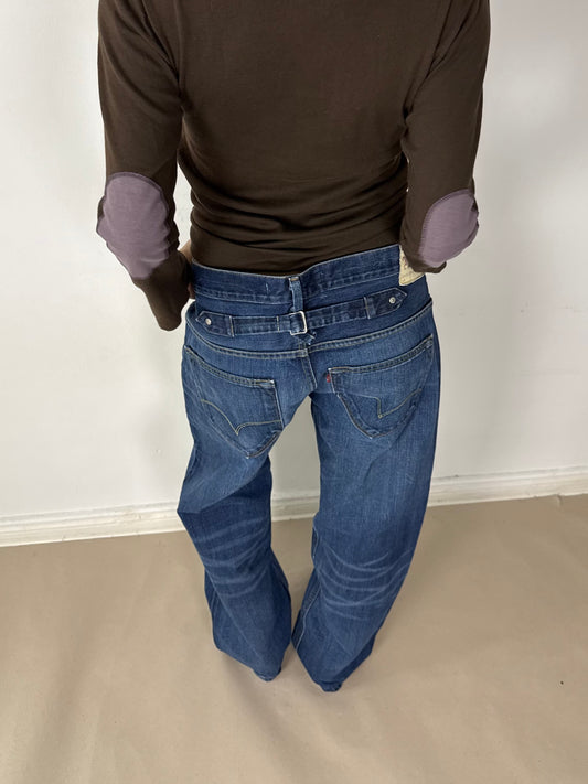 2000s Levi’s 503 buckle W