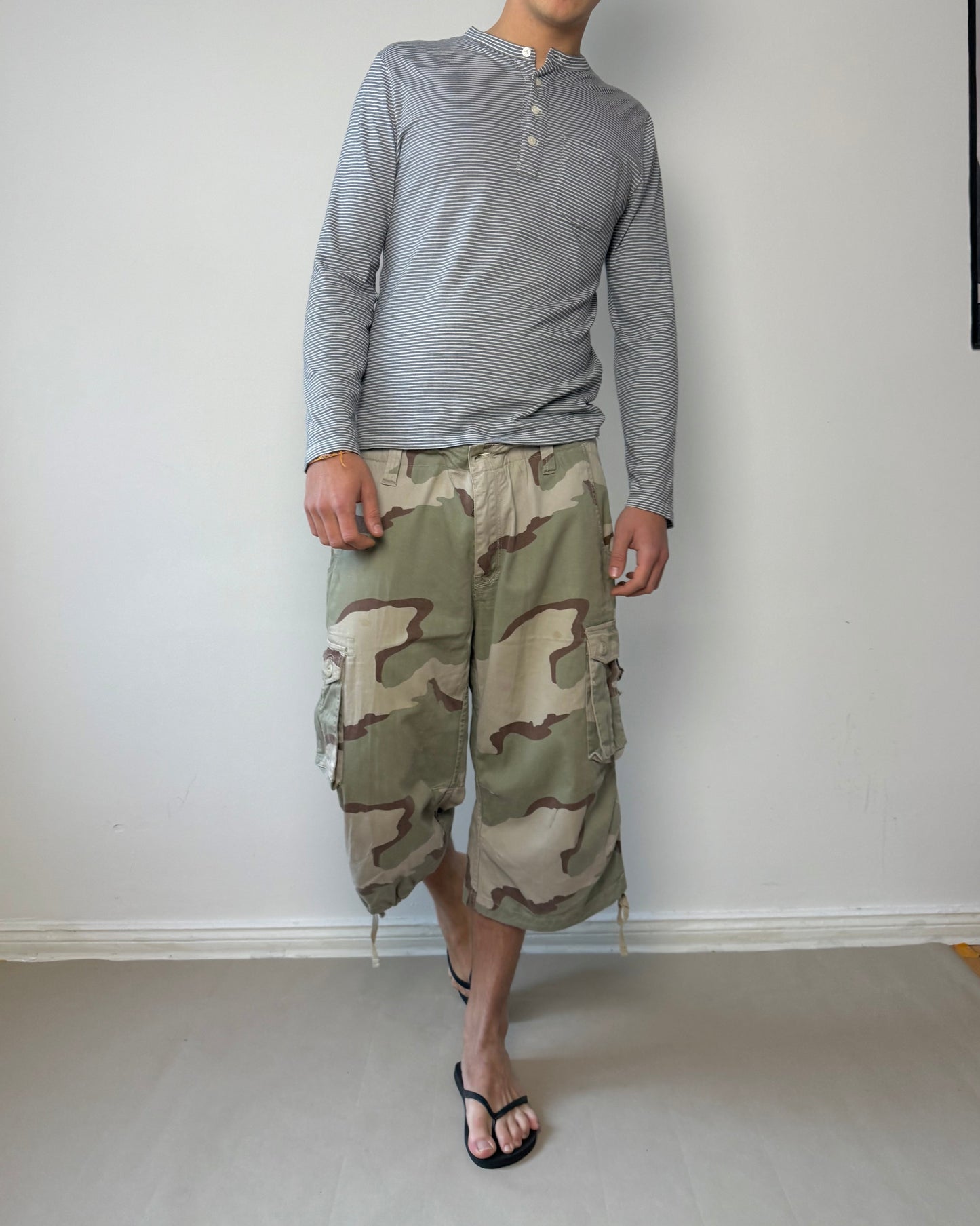 1990s military cargo shorts