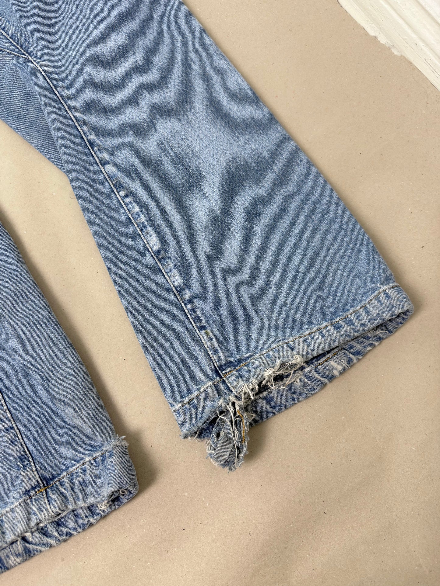 2000s Levi’s engineered buckle W34