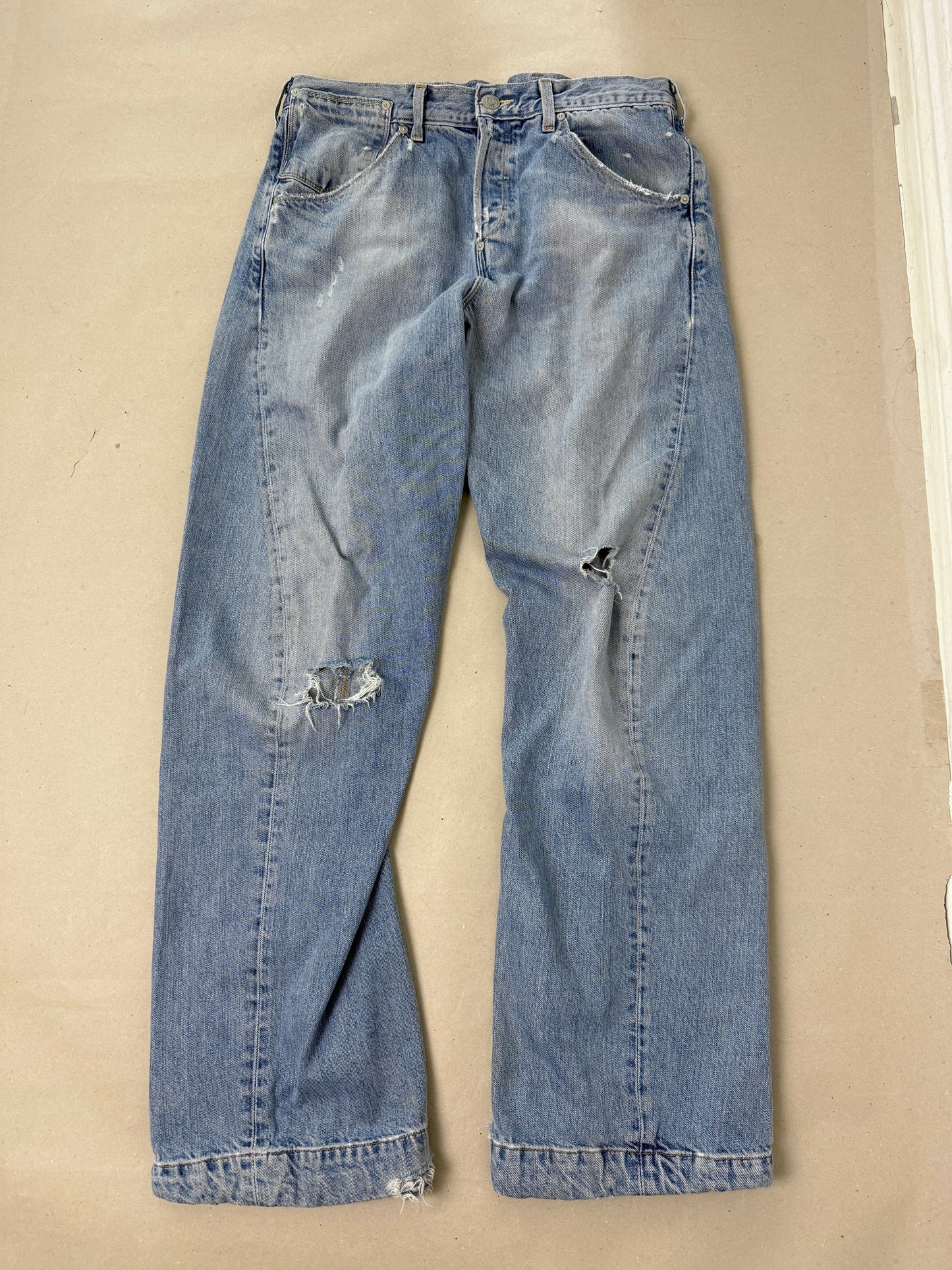 2000s Levi’s engineered buckle W34