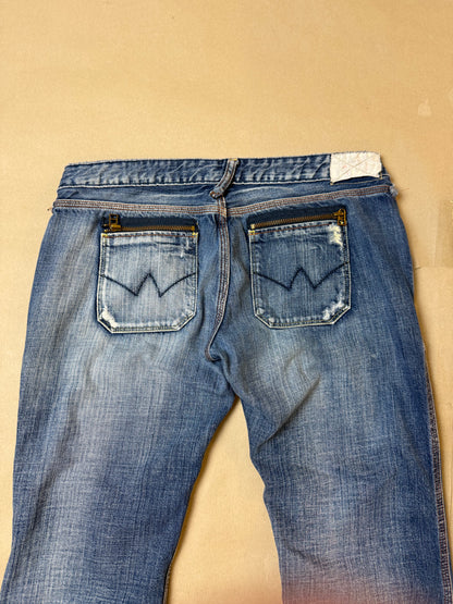 2000s low rise jeans