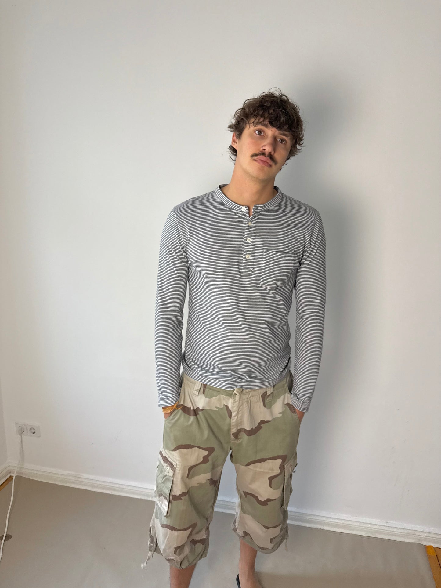 1990s military cargo shorts