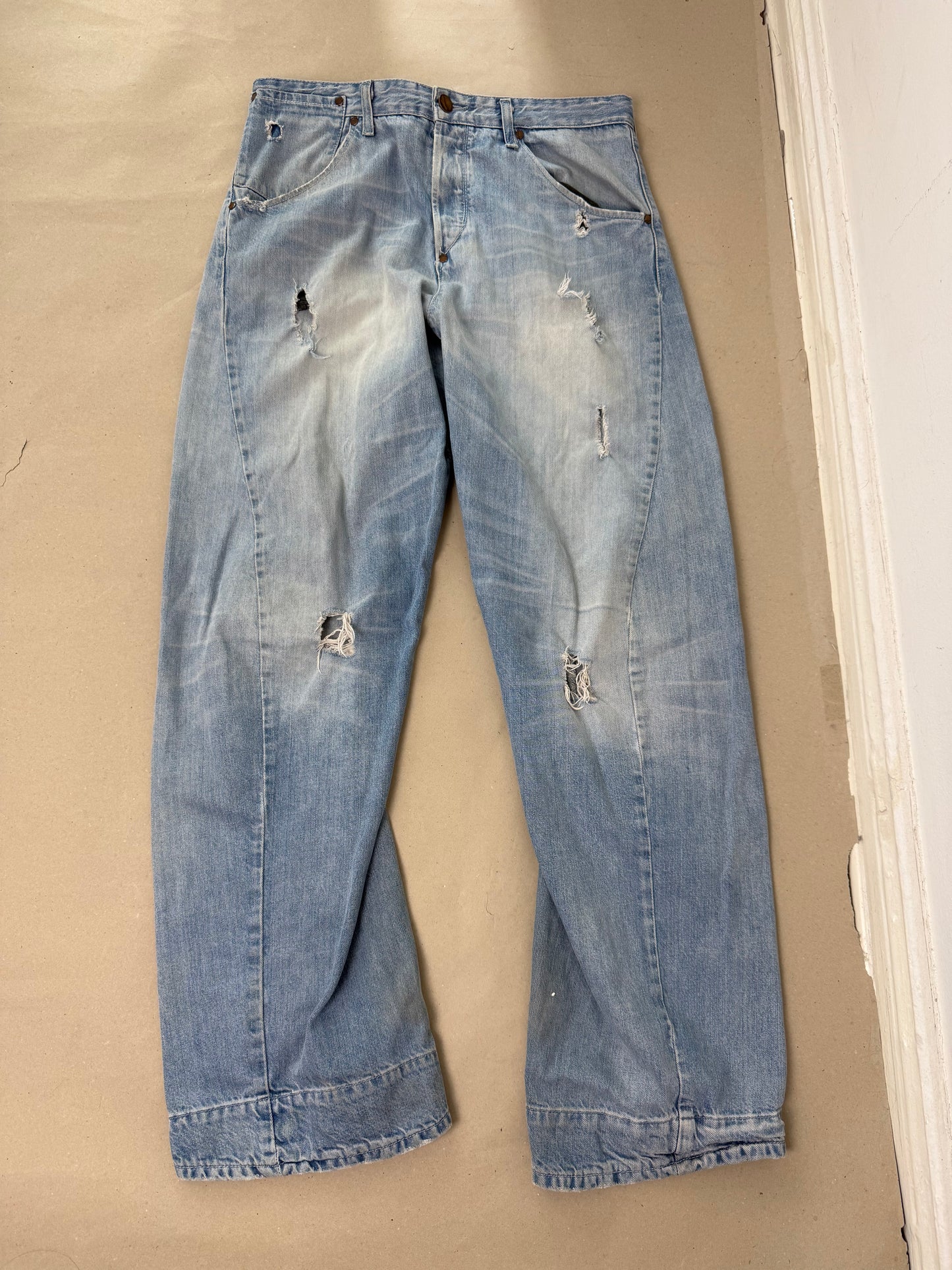 Levi’s engineered buckle W36