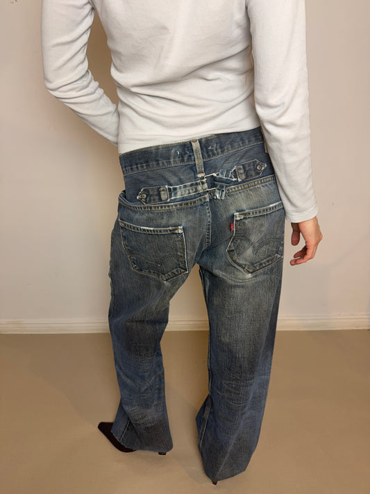 2000s Levi’s antiform buckle W36