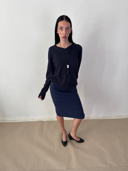 2000s light vneck sweater