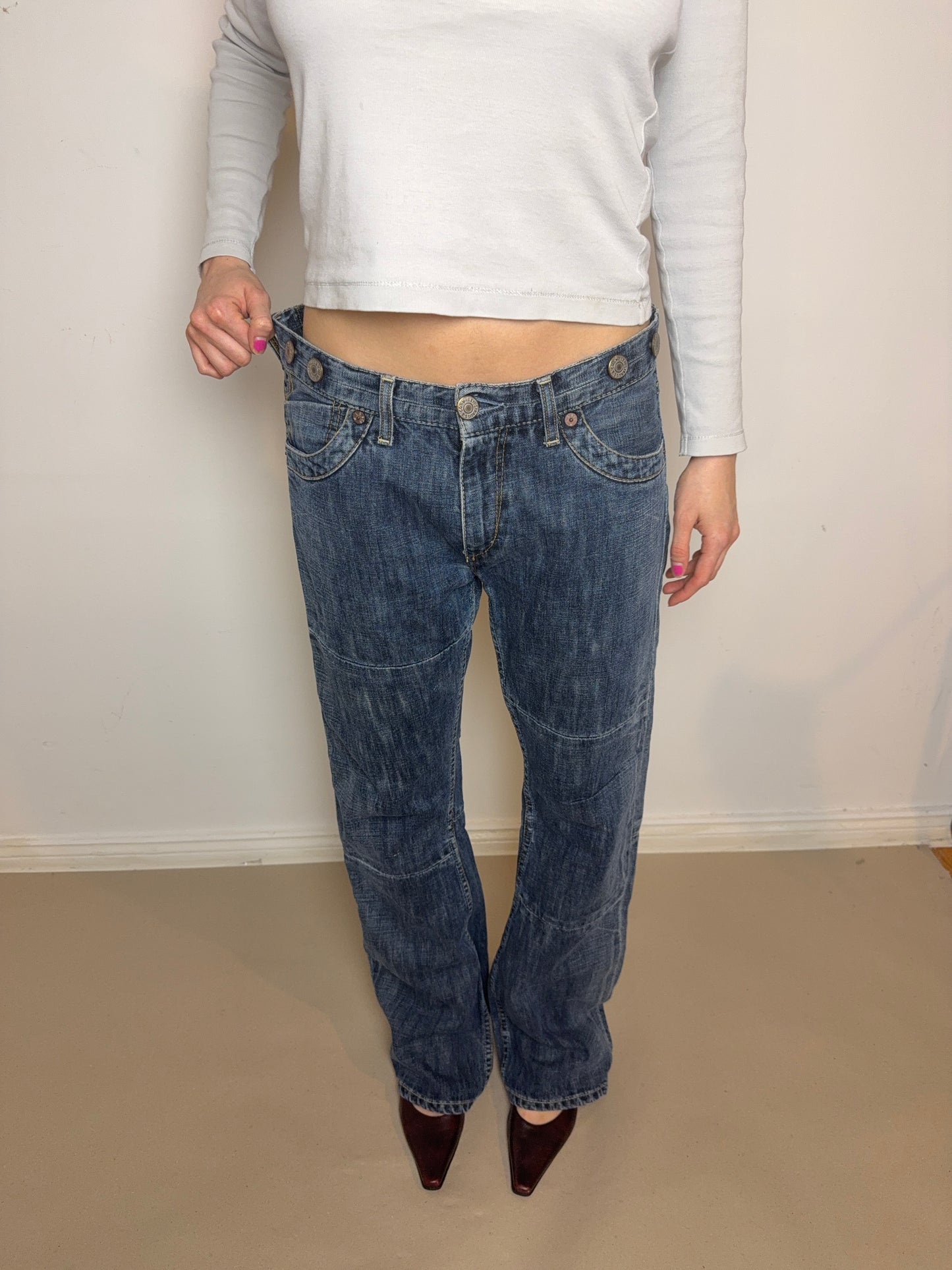 1990s Levi’s antiform button W31