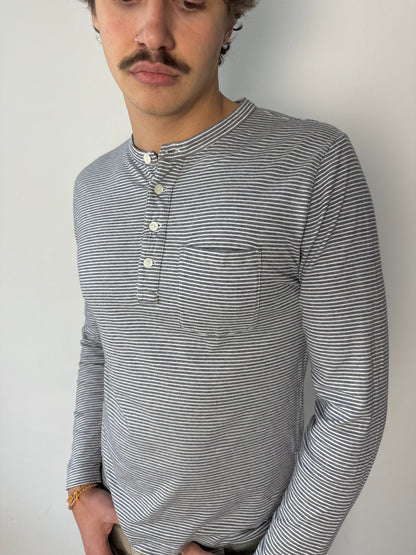 2000s henley longsleeve