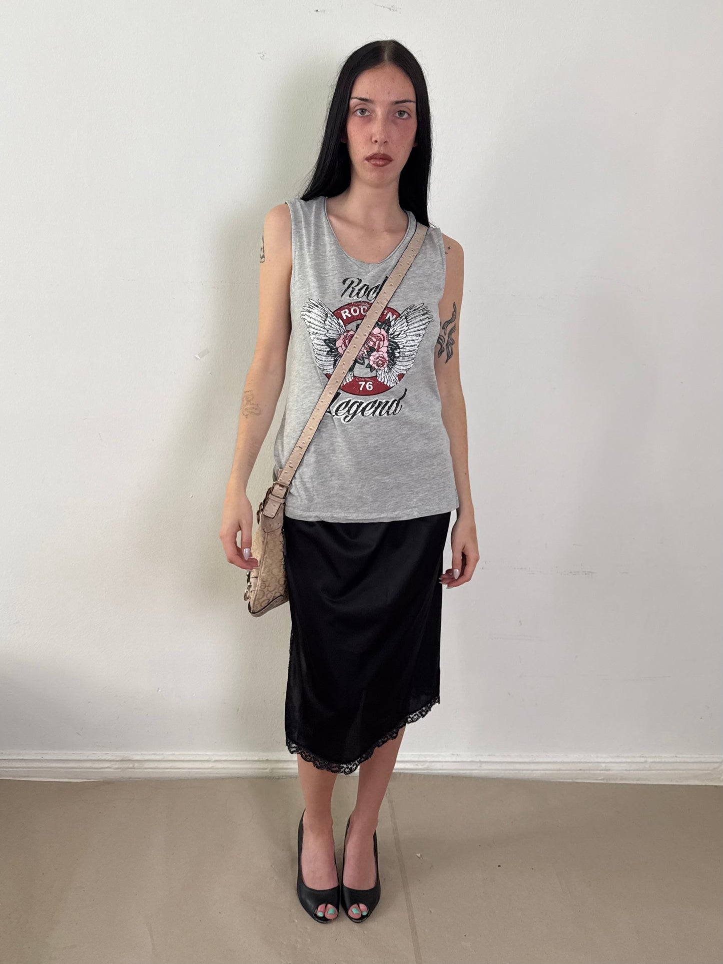2000s slouchy graphic top