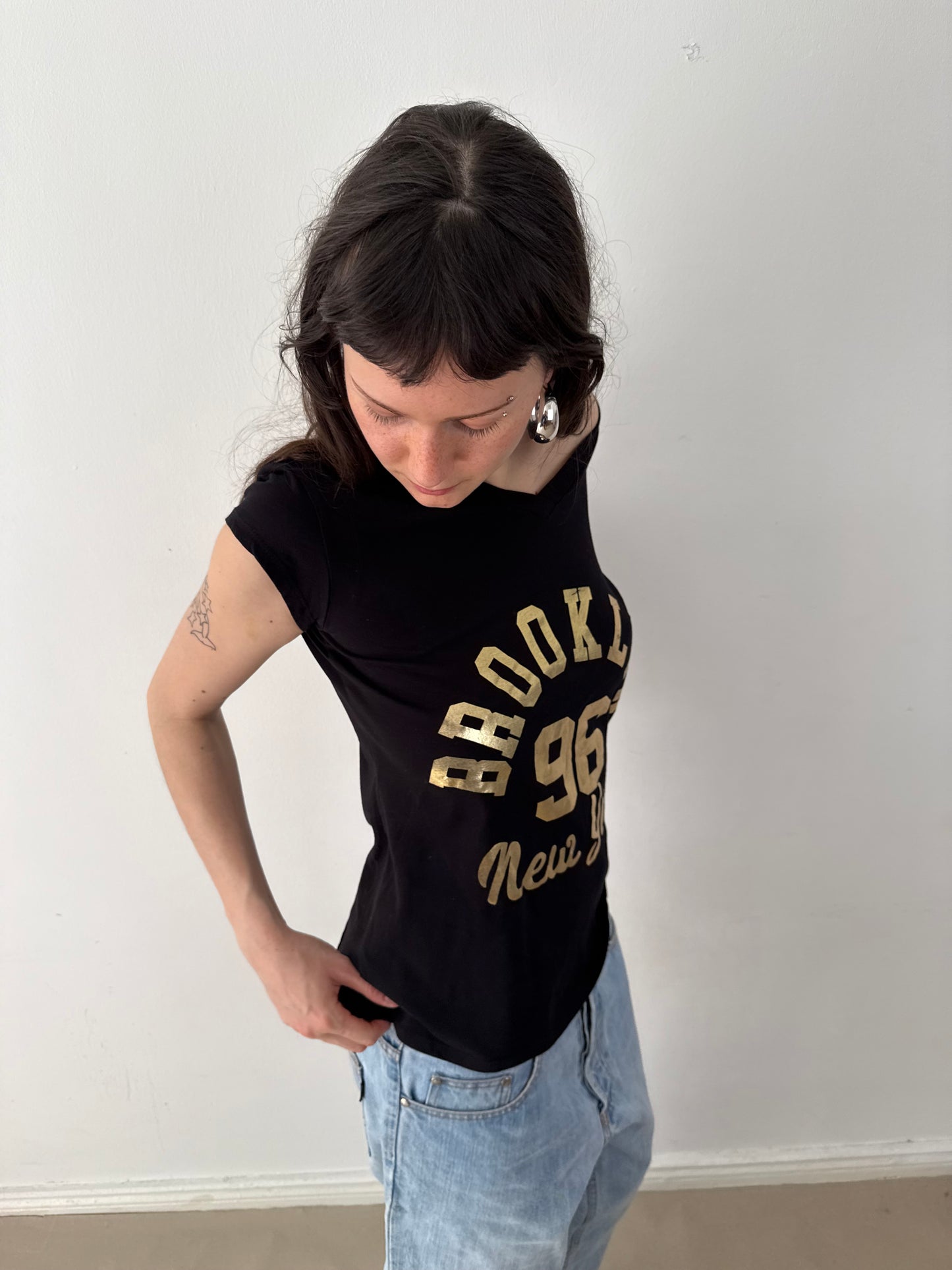 2000s tee