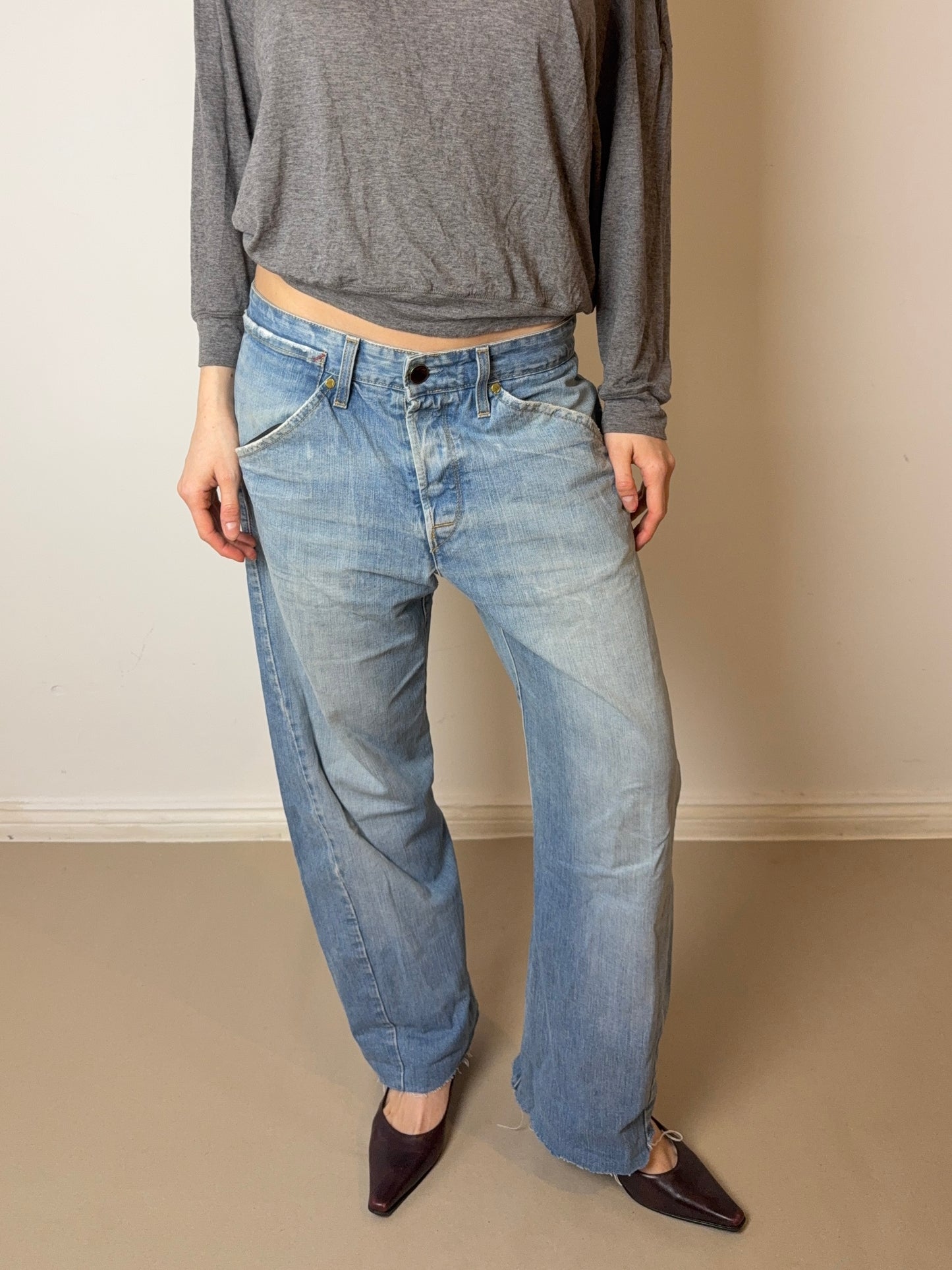 2000s Levis engineered jeans