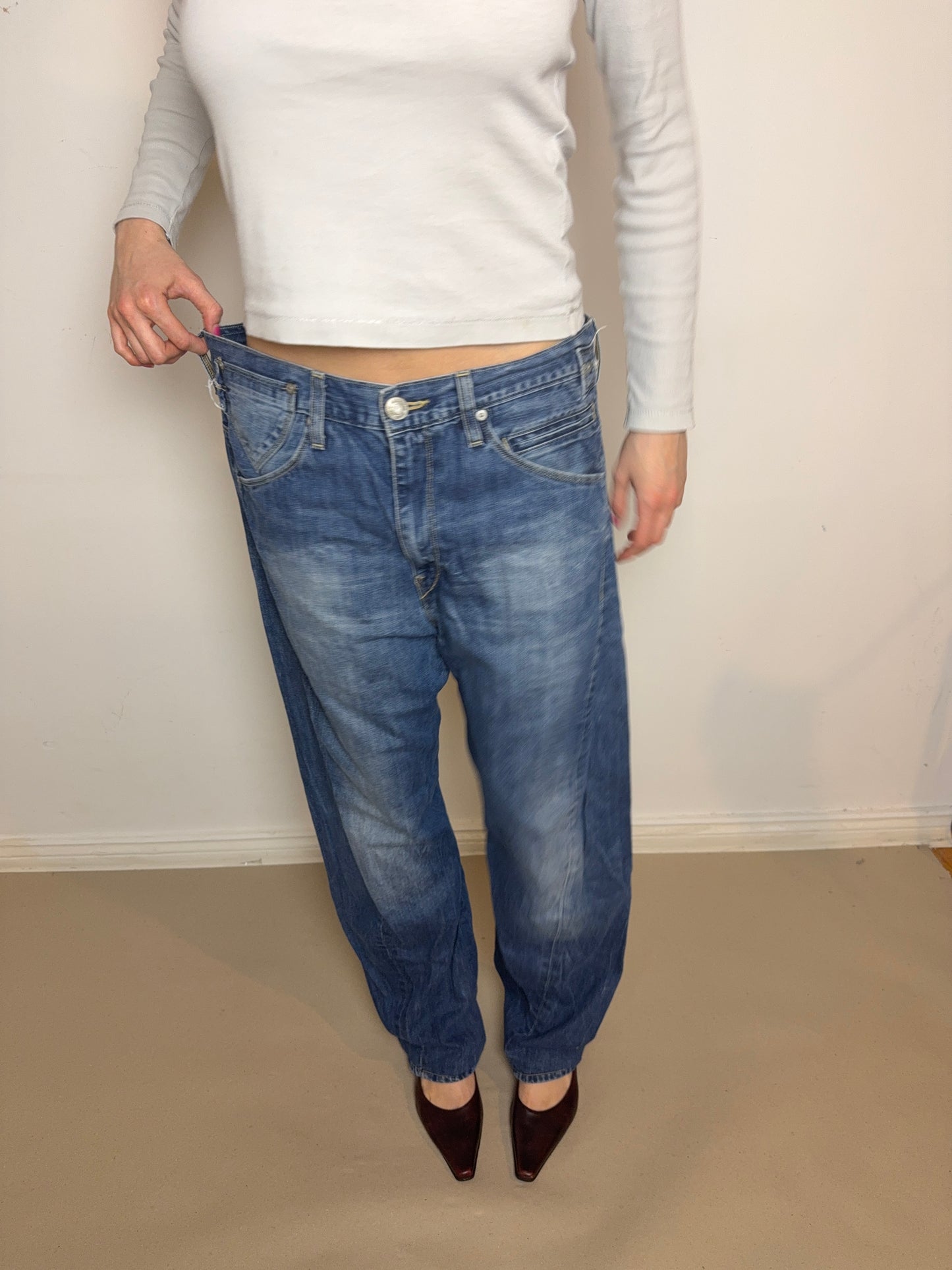 2000s Levi’s egnineered buckle W32