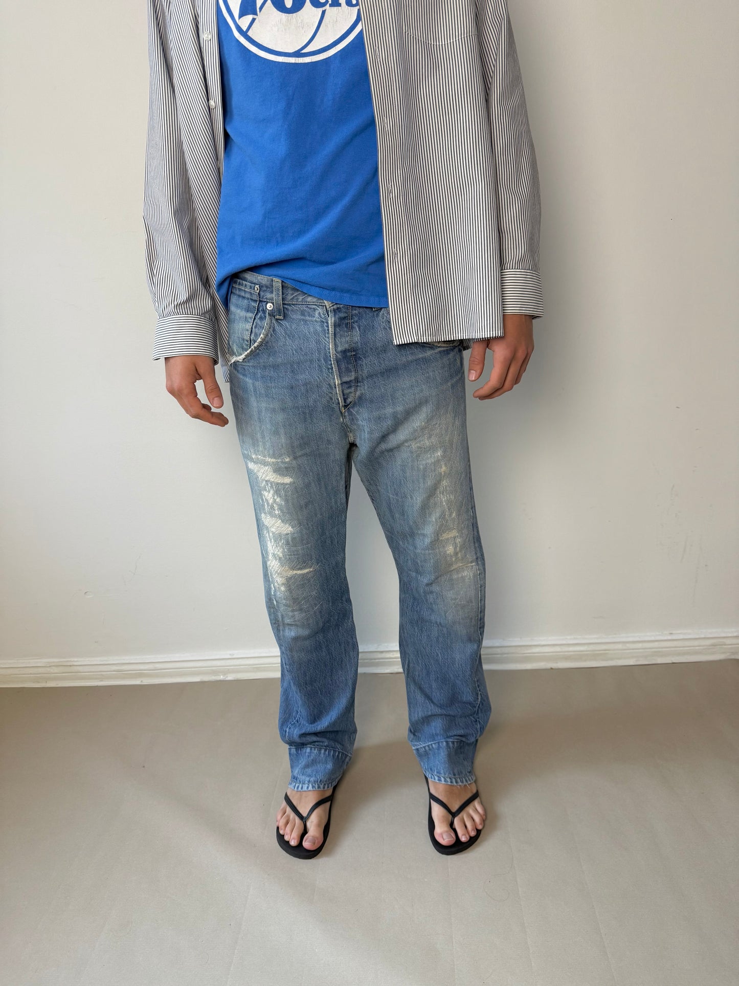 2000s Levis engineered jeans