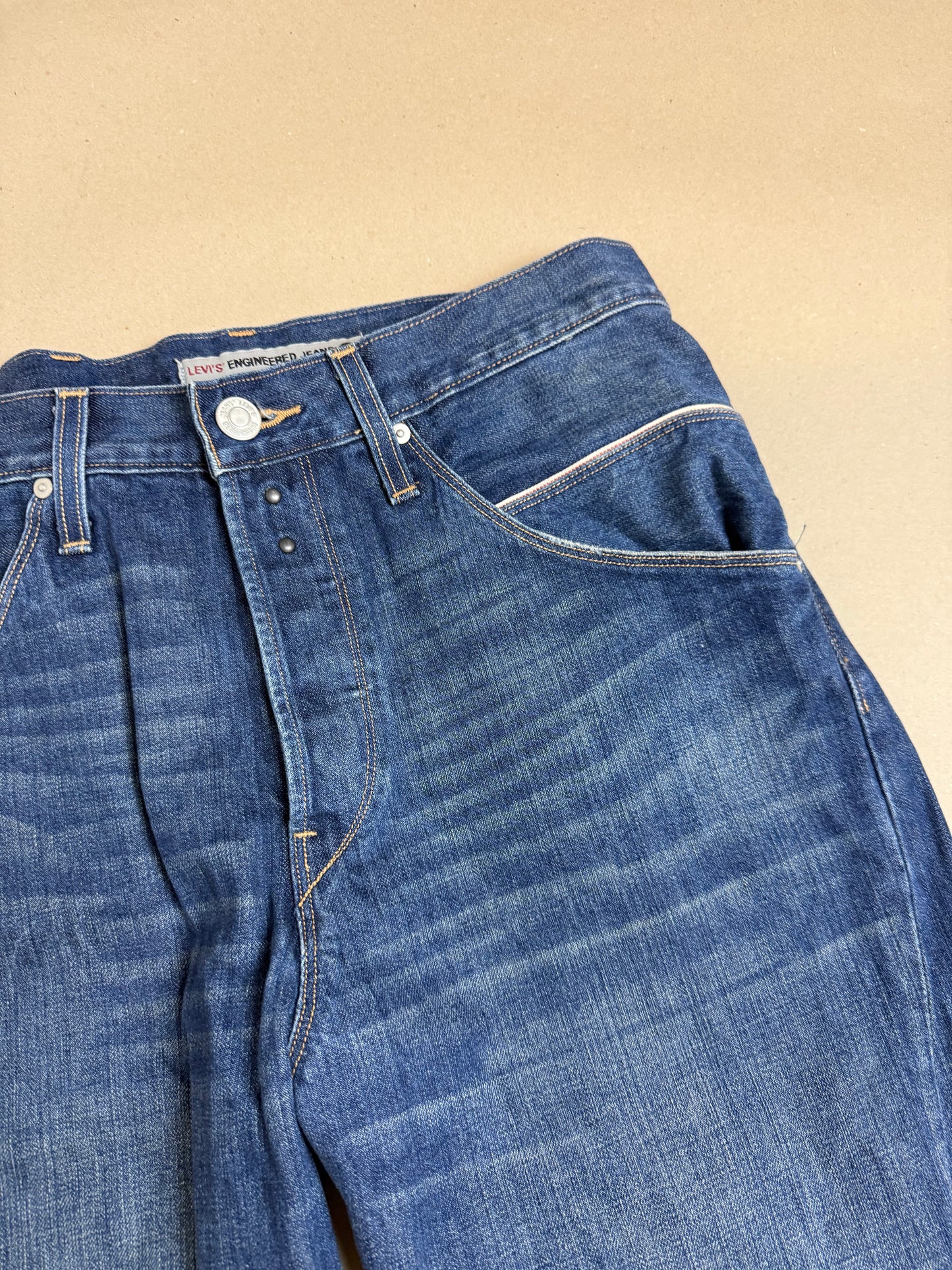 2000s Levi’s engineered buckle selvage W34