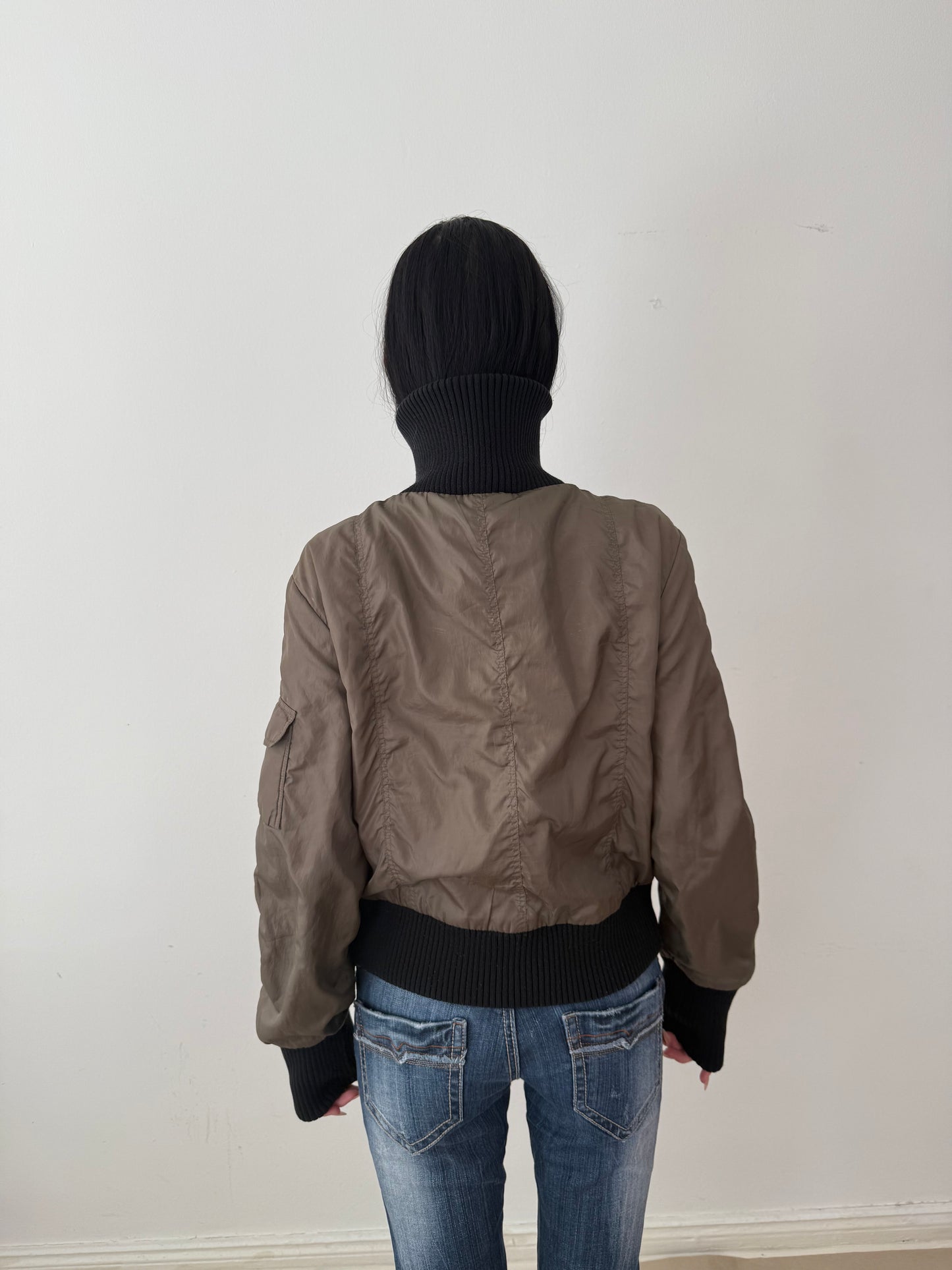 2000s cropped bomber jacket