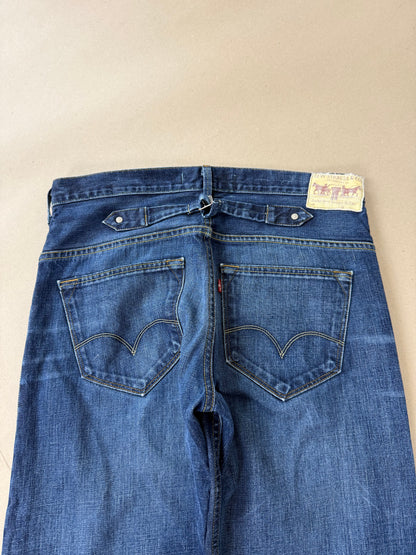 2000s Levi’s 503 buckle W