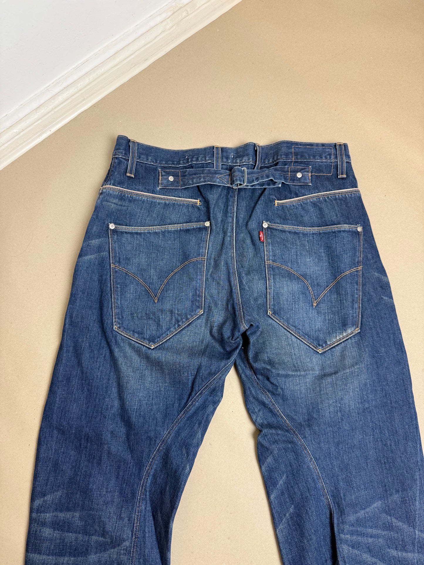 2000s Levi’s engineered buckle selvage W34
