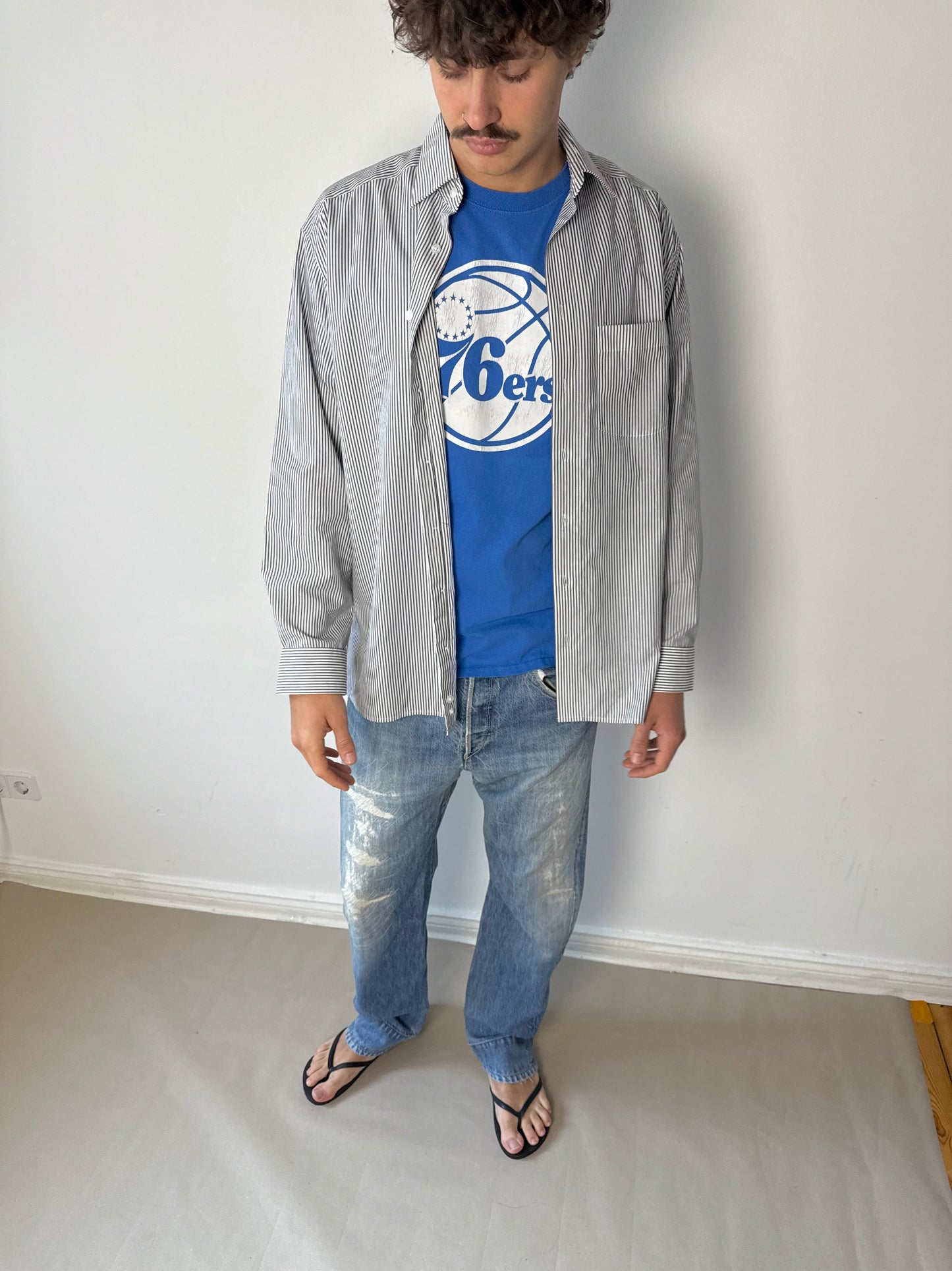 2000s Levis engineered jeans