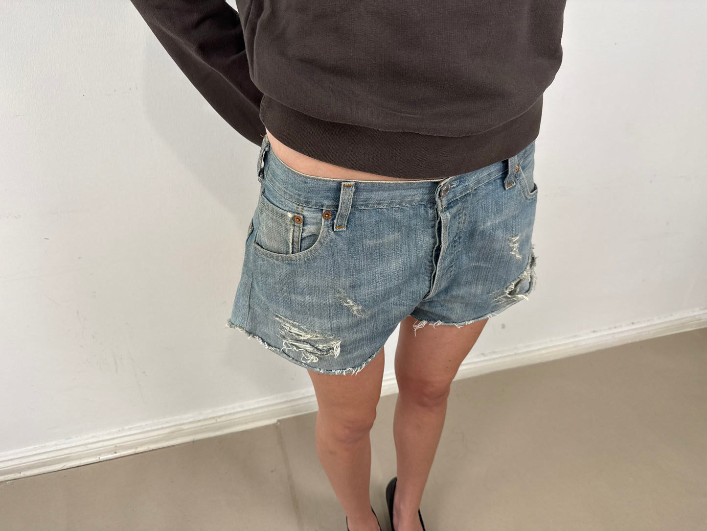 2000s distressed Levi’s 501 shorts