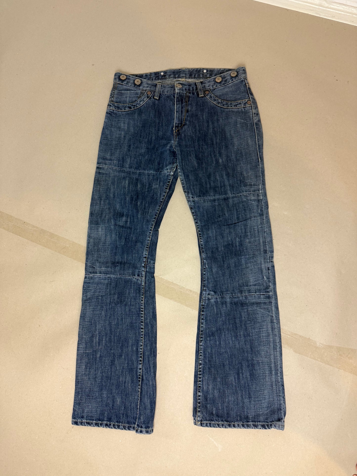 1990s Levi’s antiform button W31