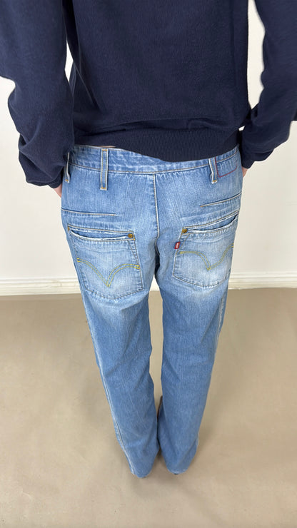 2000s Levi’s engineered W29