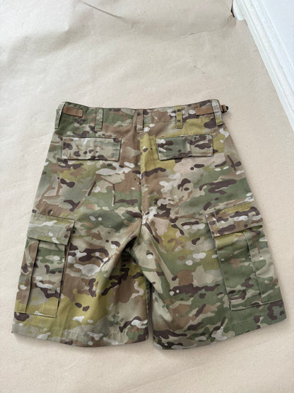 2000s camo shorts