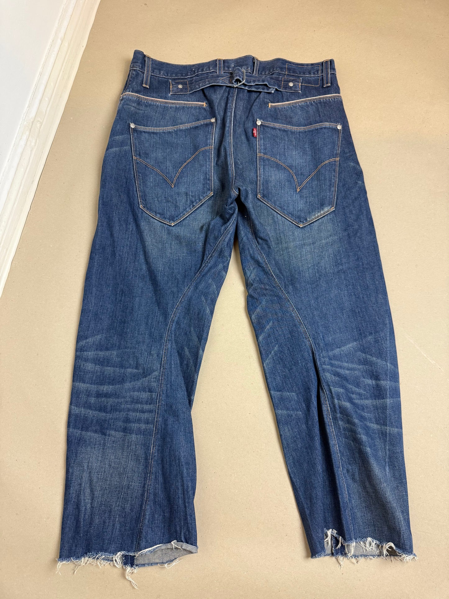 2000s Levi’s engineered buckle selvage W34