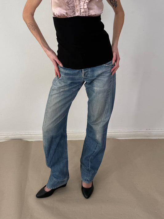 2000s Levi’s engineered XS