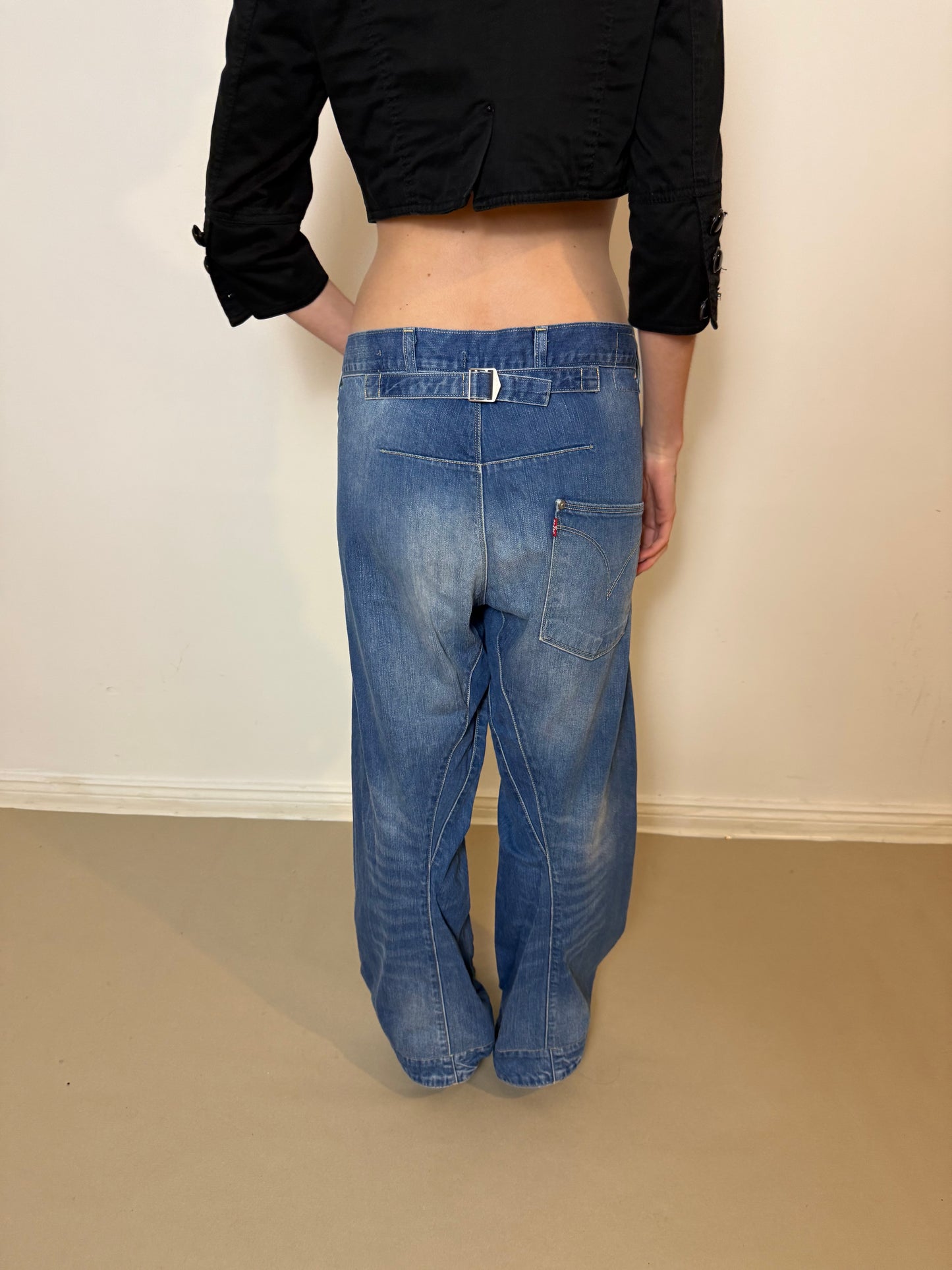 2000s Levis engineered buckle