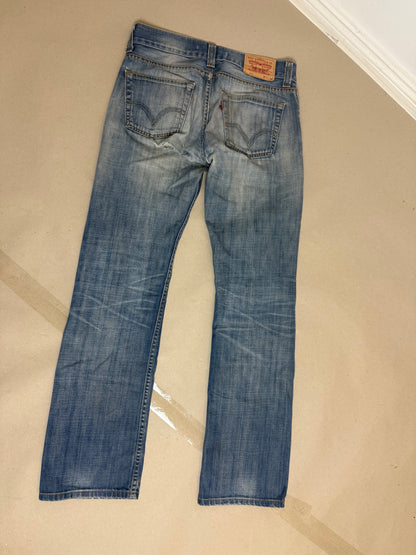 2000s Levi’s 506 ribbed W31