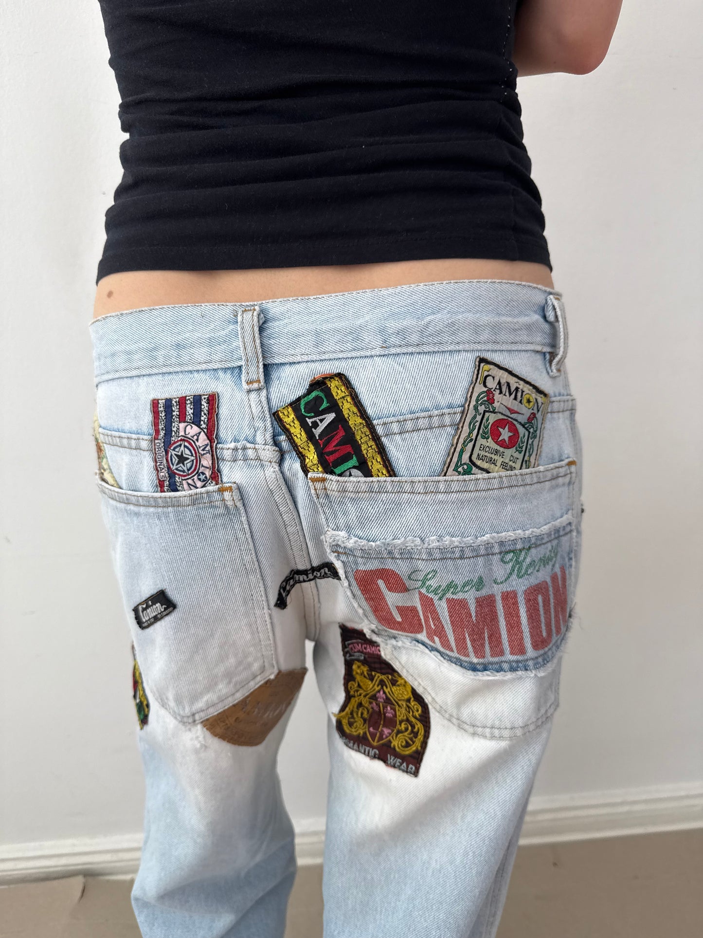 1990s PATCH JEANS