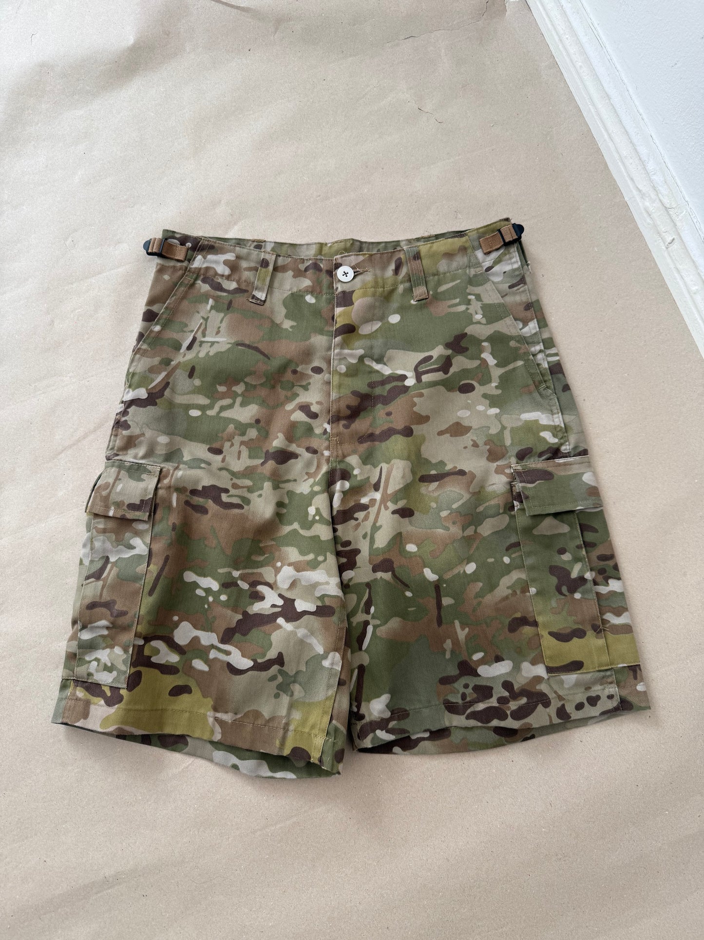 2000s camo shorts