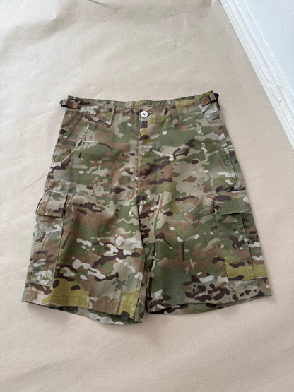 2000s camo shorts