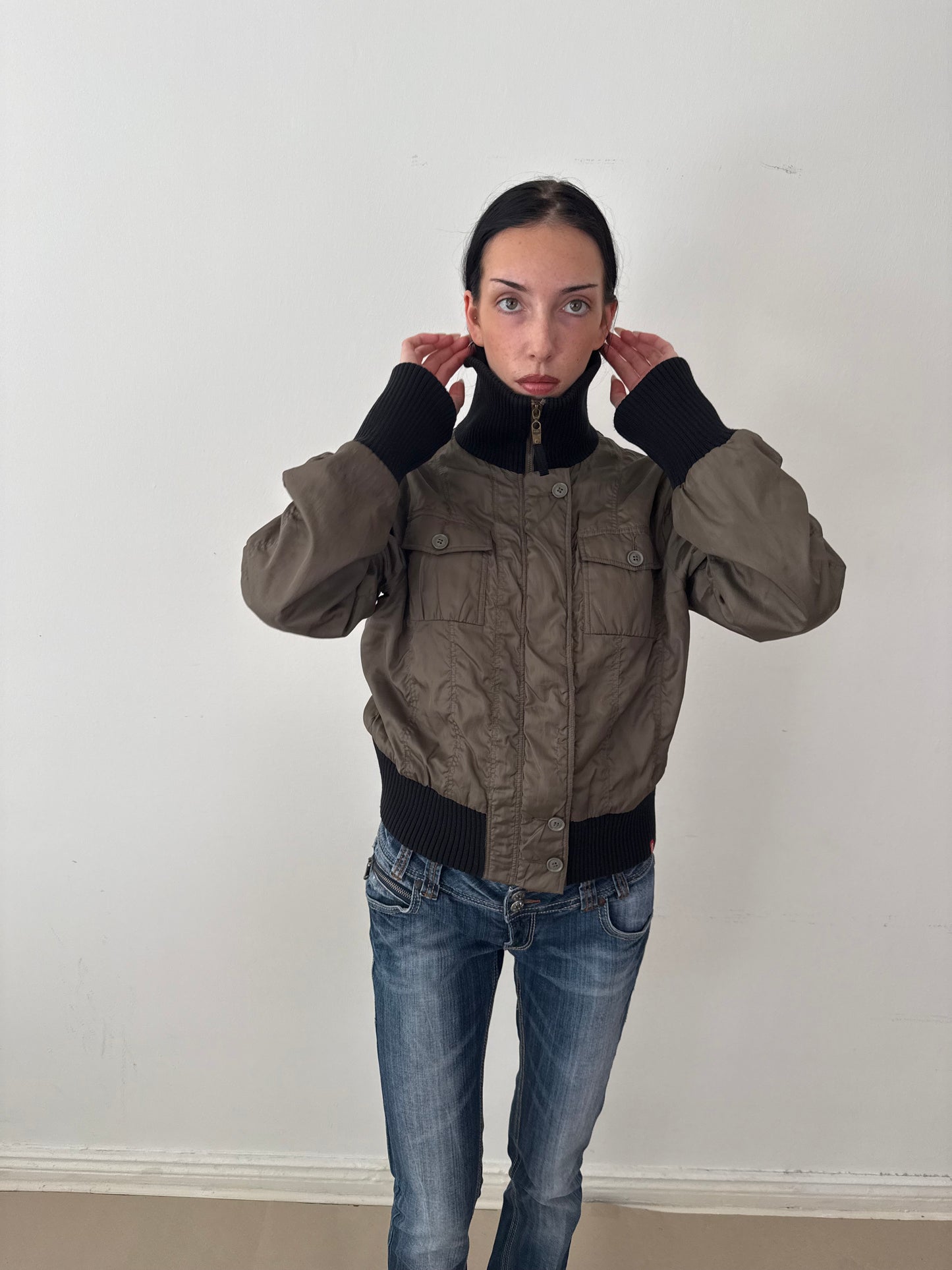 2000s cropped bomber jacket