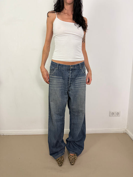 1990s slouchy jeans