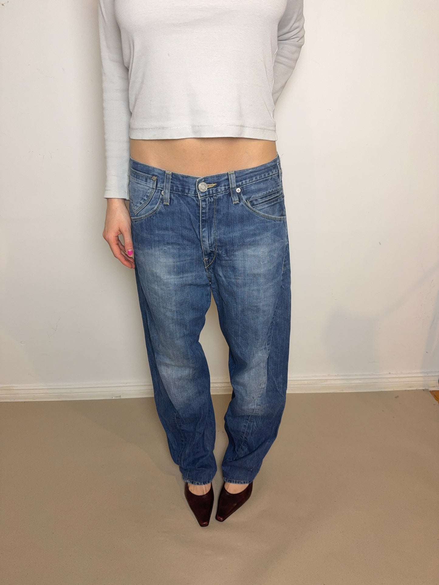 2000s Levi’s egnineered buckle W32