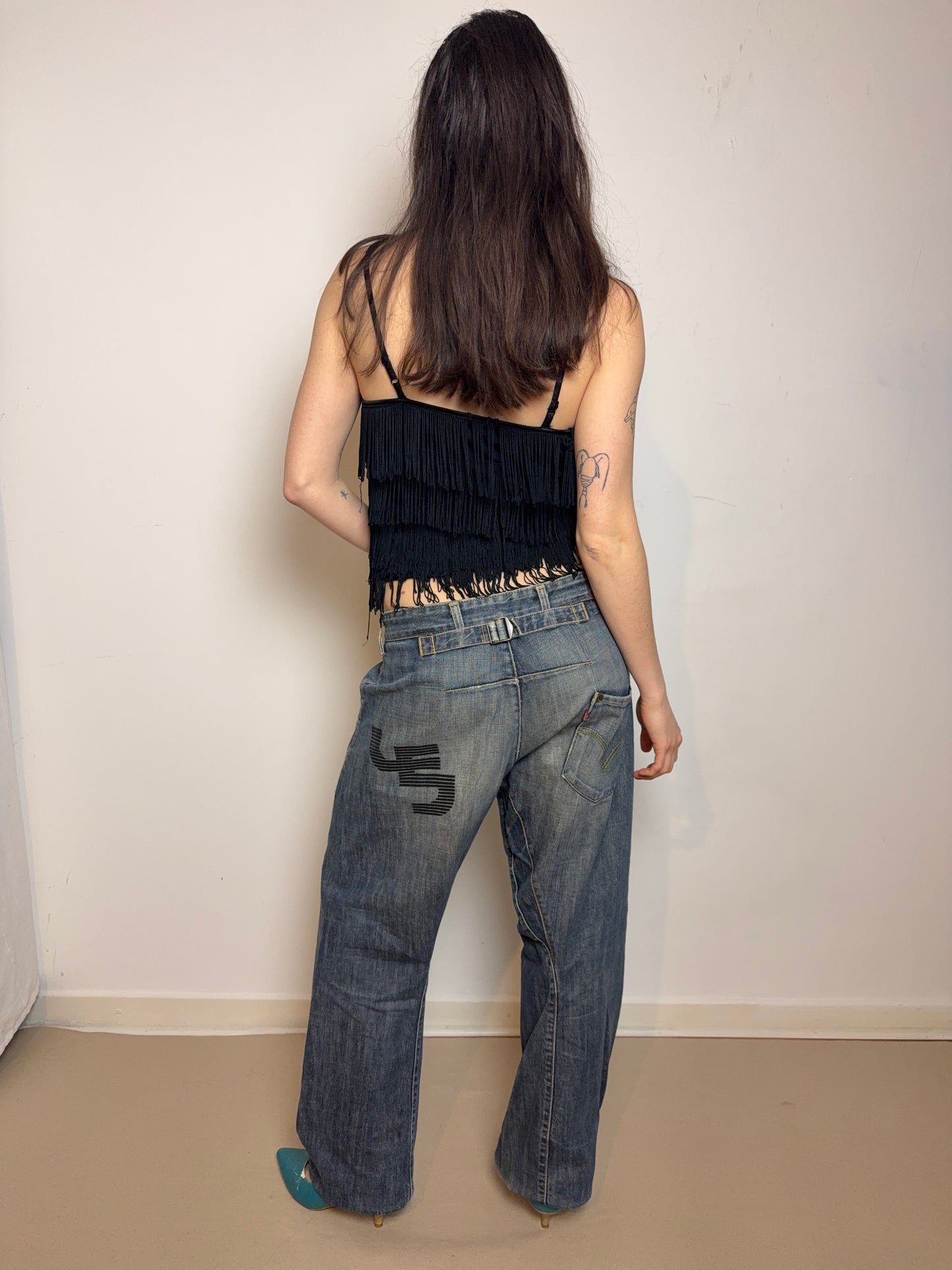 2000s fringe top black