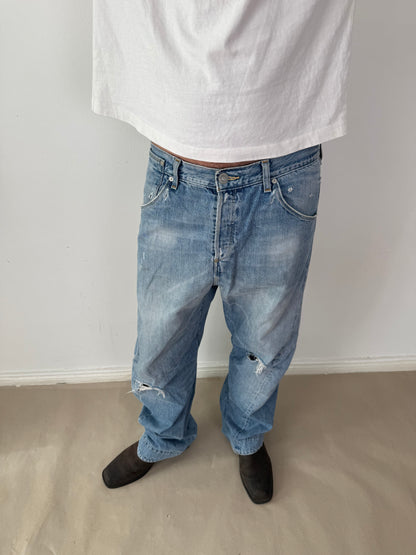 2000s distressed Levis engineered W36