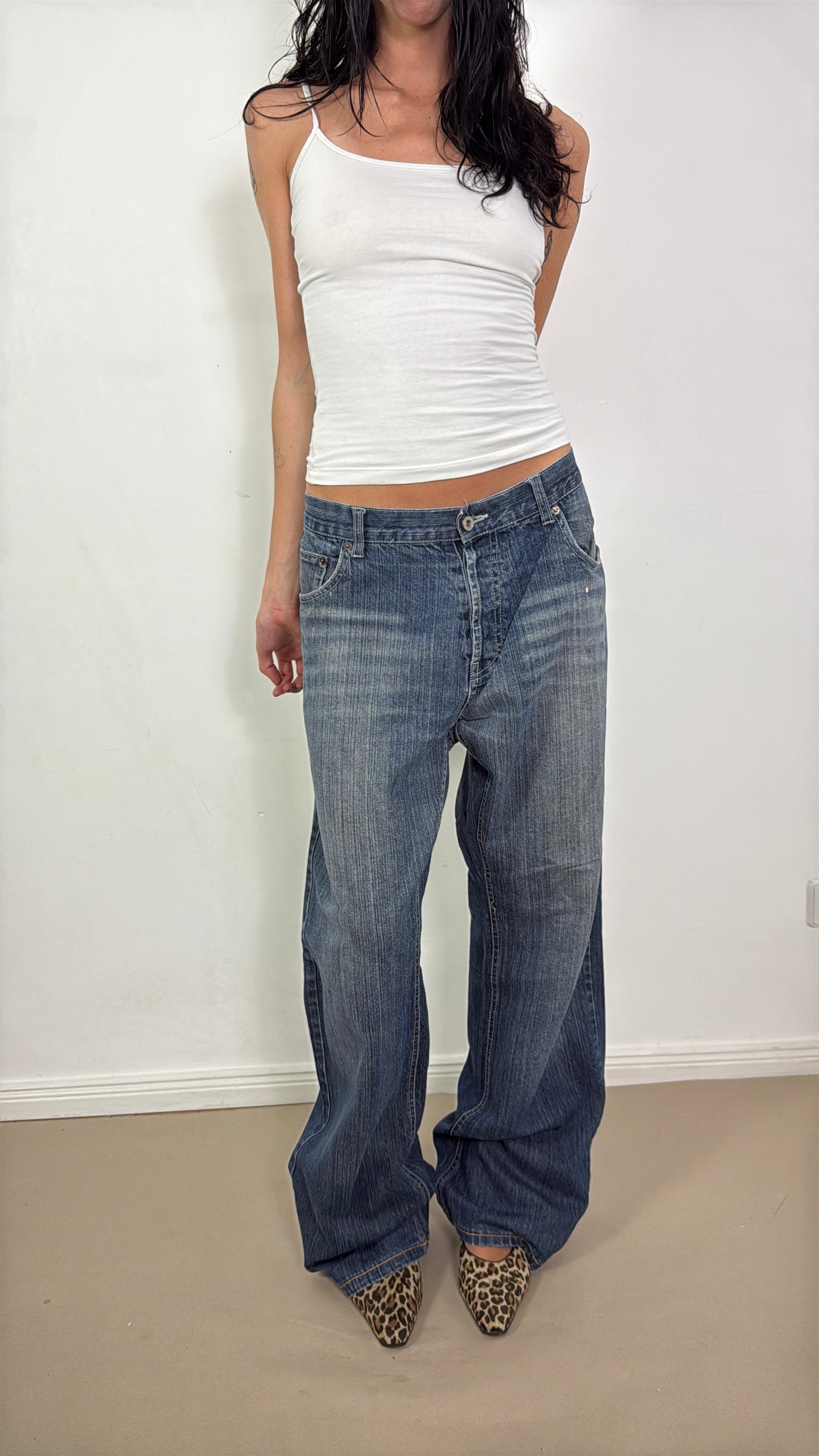 1990s slouchy jeans