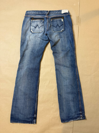 2000s low rise jeans